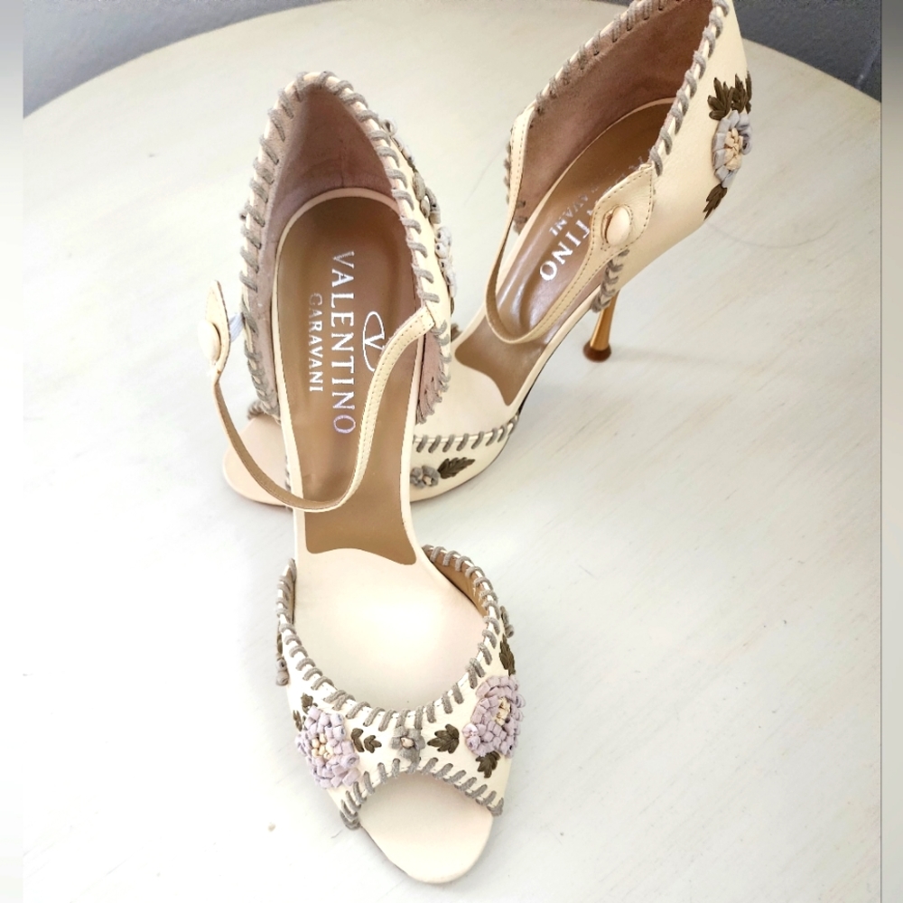VALENTINO - Picture 2 of 16
